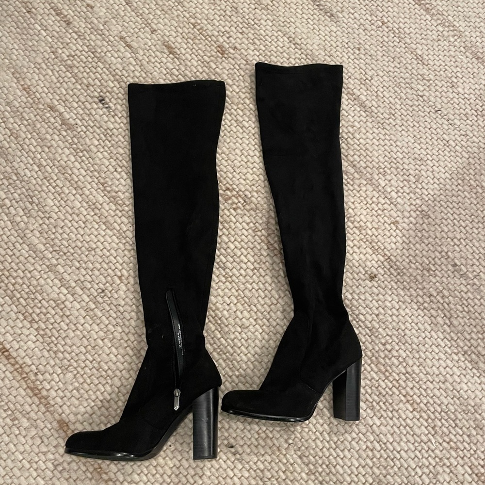 Elegant Black Knee-High Boots